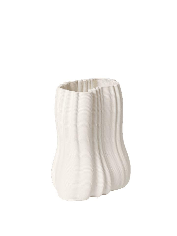 Moire Vase H20  in Cremeweiss präsentiert im Onlineshop von KAQTU Design AG. Vase ist von Ferm Living