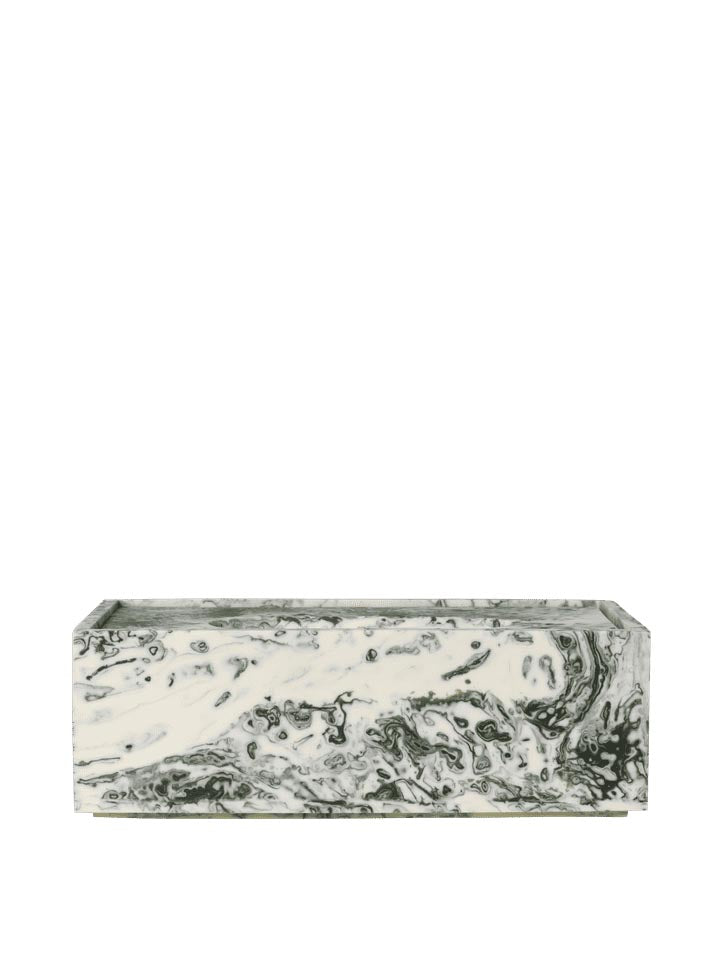 Entdecken Sie die elegante Mist Taschentuchbox von Ferm Living – stilvolles Badzubehör aus marmoriertem Resin für ein modernes Badezimmer.