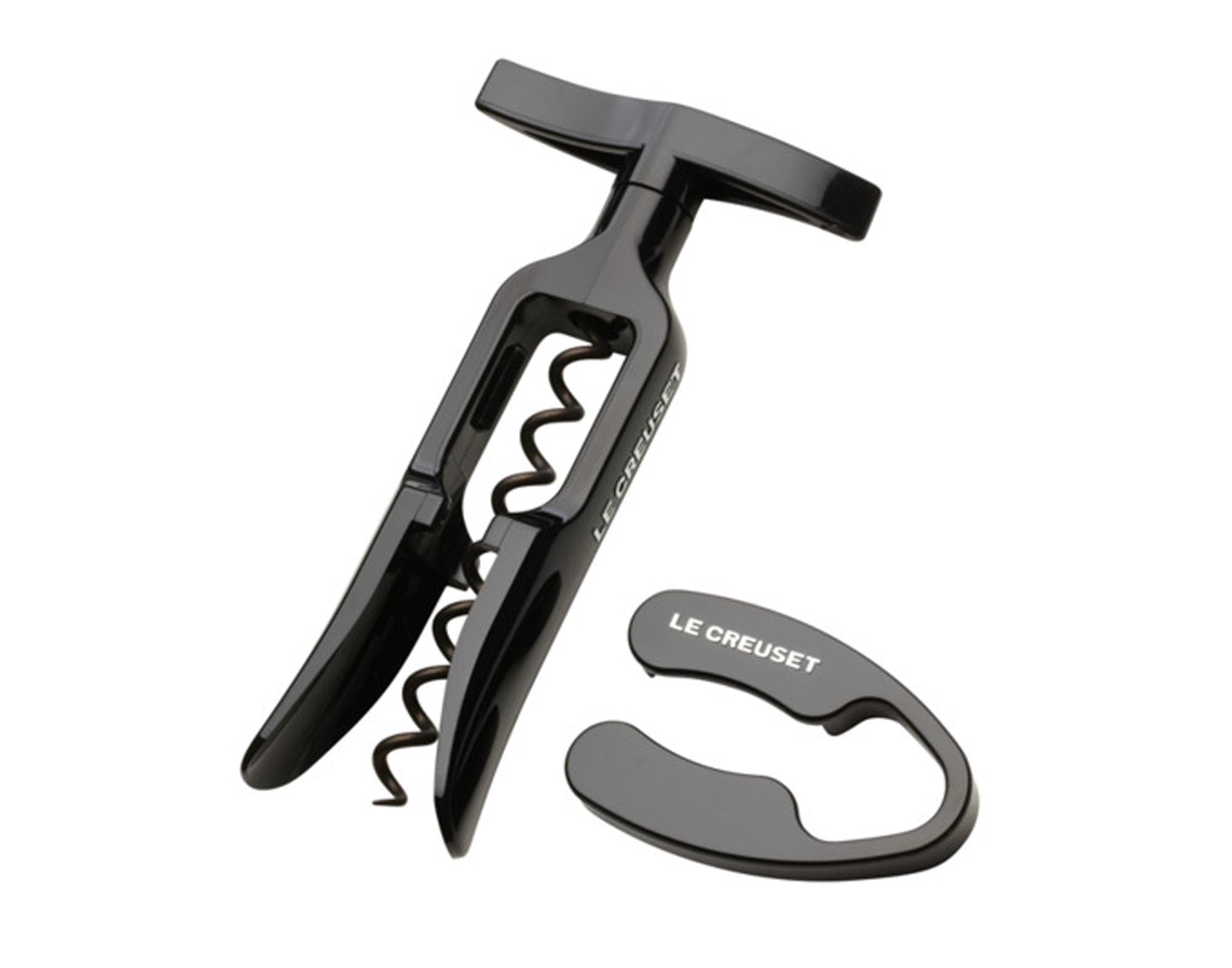 Entdecken Sie das LE CREUSET Korkenzieher Set GS-100 in Schwarz – stilvoll, langlebig und perfekt für Weinliebhaber. Ideal als Geschenk!