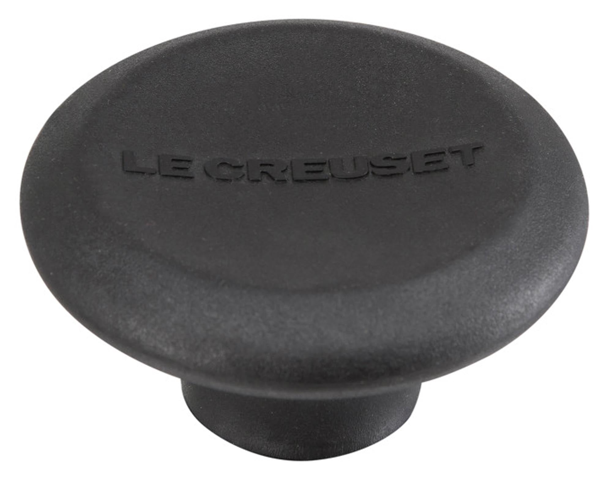 Entdecken Sie den LE CREUSET Deckelknopf schwarz (ø 47 mm) – hitzebeständig, ergonomisch und stilvoll. Perfekt für Gusseisen- und Keramikprodukte!
