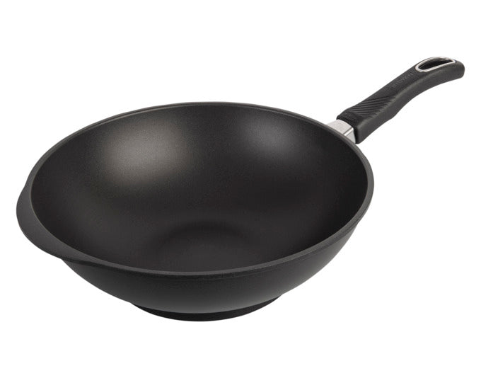 GASTROLUX Wok mit Stiel Biotan ø 30 cm in präsentiert im Onlineshop von KAQTU Design AG. Topf ist von GASTROLUX