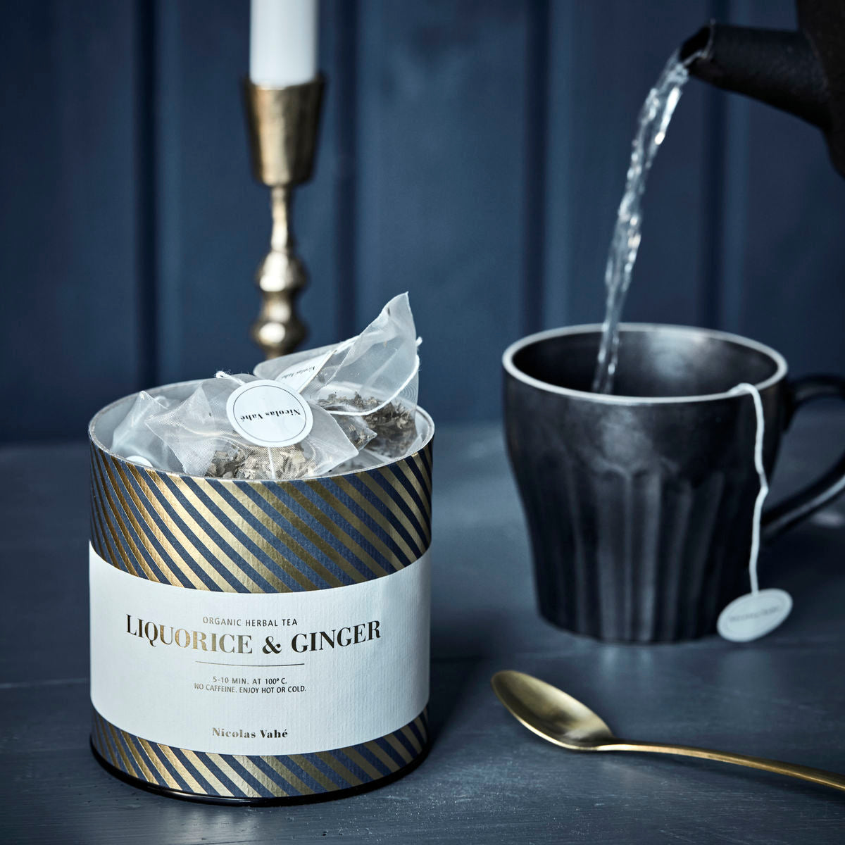 Würziger Bio-Tee mit Lakritze & Ingwer von Nicolas Vahé genießen.