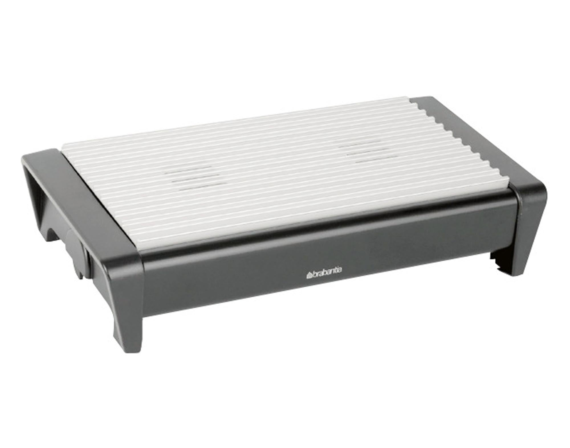 Entdecken Sie den BRABANTIA Plattenwärmer 2-flammig in elegantem Schwarz. Ideal für warme Speisen bei Dinnerpartys und Familienessen. Hochwertiger Edelstahl, einfache Reinigung und optimale Wärmeleitung.