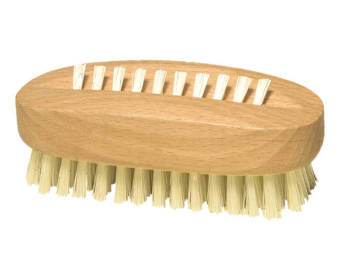 REDECKER Nagelbürste Buche mit schräger Borstenreihe in präsentiert im Onlineshop von KAQTU Design AG. Badzubehör ist von REDECKER