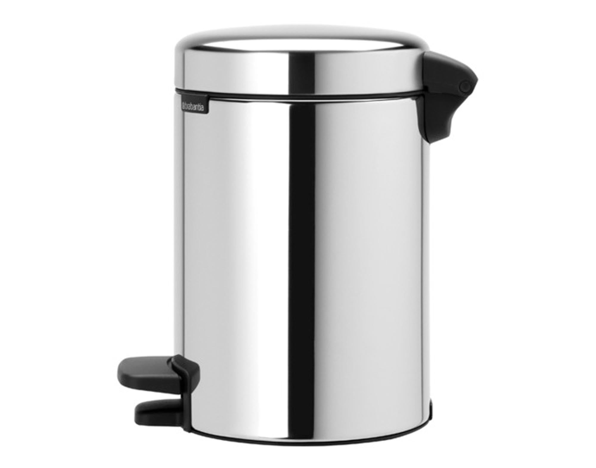 Entdecken Sie den BRABANTIA Treteimer NewIcon 3 l aus rostfreiem Stahl. Hygienisch, elegant und ideal für kleine Küchen, Badezimmer und Büros.