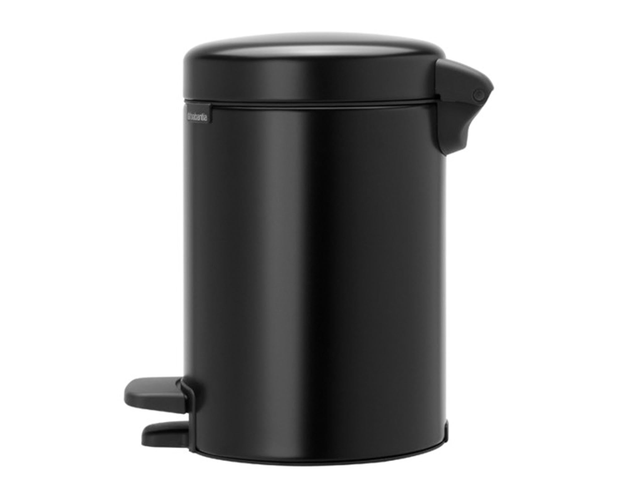 Entdecken Sie den BRABANTIA Treteimer NewIcon 3 l in matt black: funktional, elegant und ideal für kleine Küchen, Badezimmer und Büros.