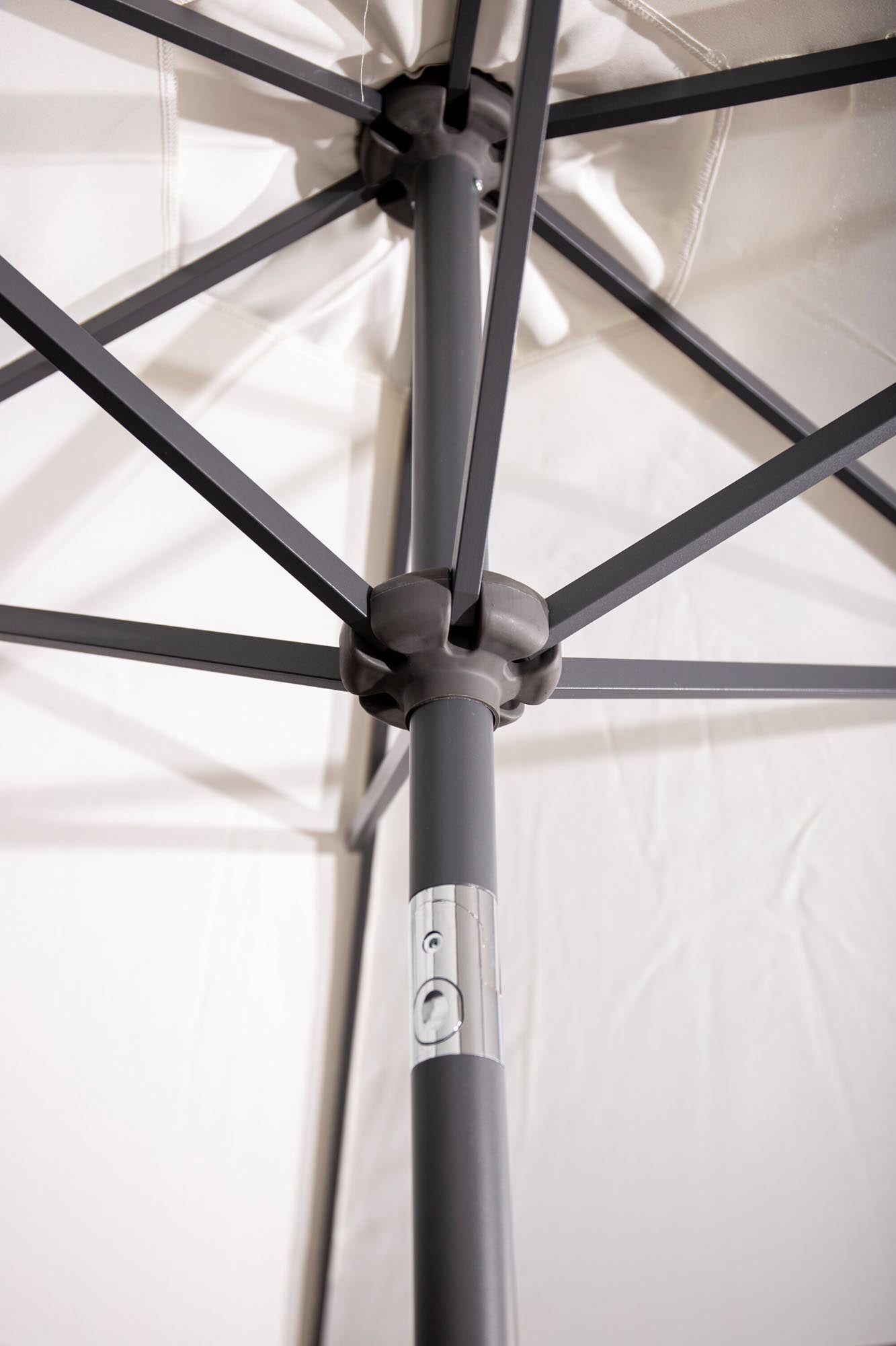 Leeds Sonnenschirm von Venture Home: Stilvoller 3,5 m Schirm, drehbar, wetterfest und ideal für entspannte Stunden im Freien.