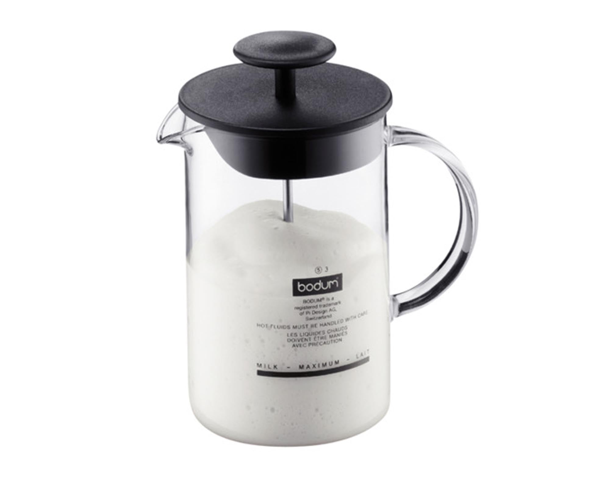 Entdecken Sie den eleganten BODUM Milchschäumer mit Glasgriff (0.25 l) für perfekten Milchschaum in Cappuccinos und Lattes. Hochwertig und stilvoll!