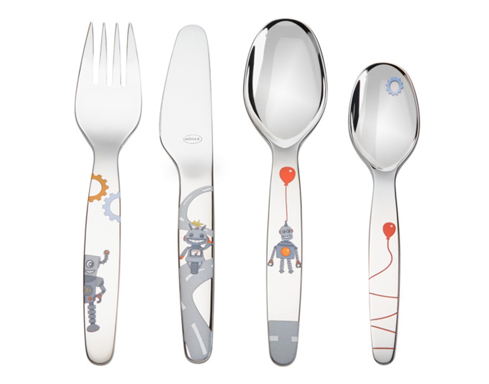 Entdecken Sie das RÖSLE Kinderbesteck Kleiner Roboter – 4-teilig, ergonomisch, aus hochwertigem Edelstahl, ideal für kleine Hände und ein Spaß beim Essen!