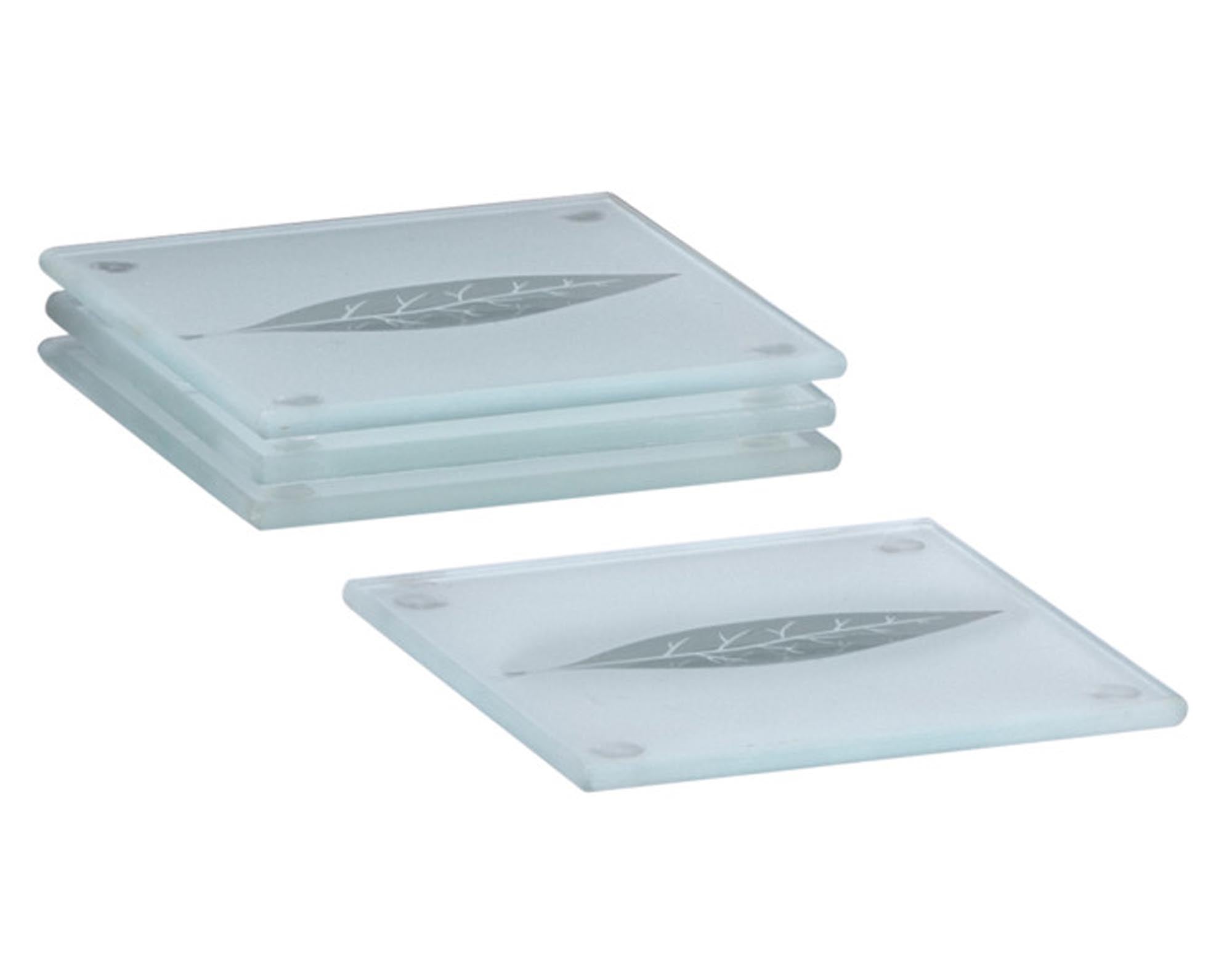 Entdecken Sie die ZELLER Untersatz Glas 4 Stück 10x10 cm – stilvolle, pflegeleichte Untersetzer, die Ihre Tischflächen schützen und jeden Tisch verschönern.