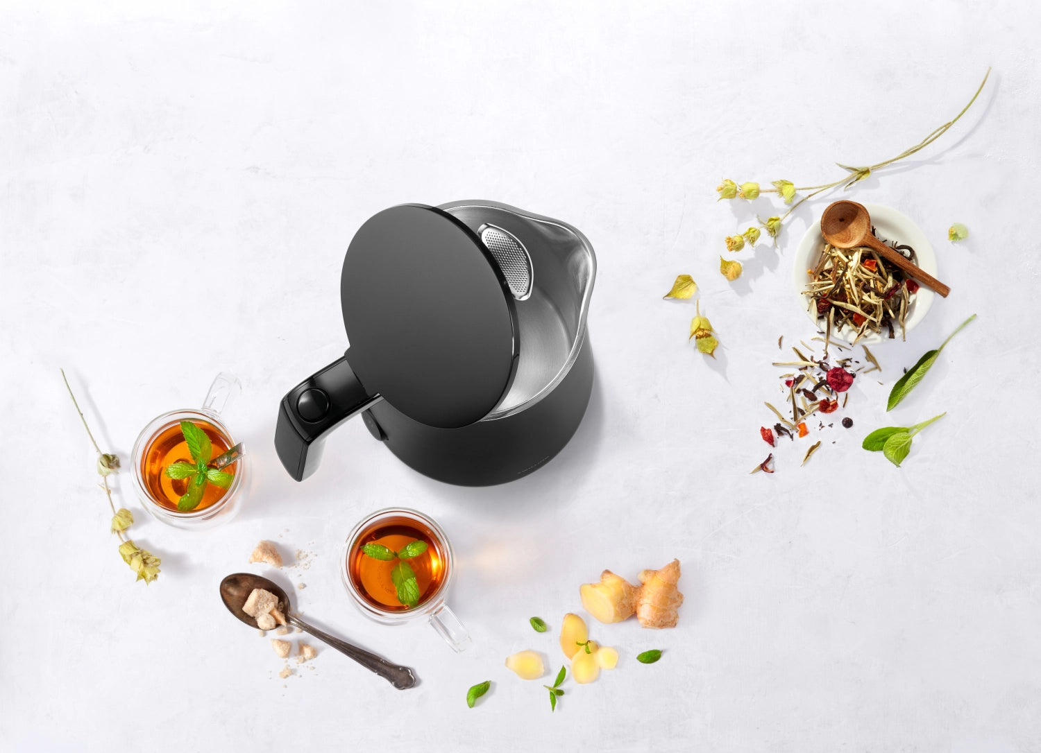 Eleganter schwarzer Wasserkocher Enfinigy von Zwilling Kitchen, 1.0l, perfekt für stilbewusste Teeliebhaber und schnelle Zubereitung.