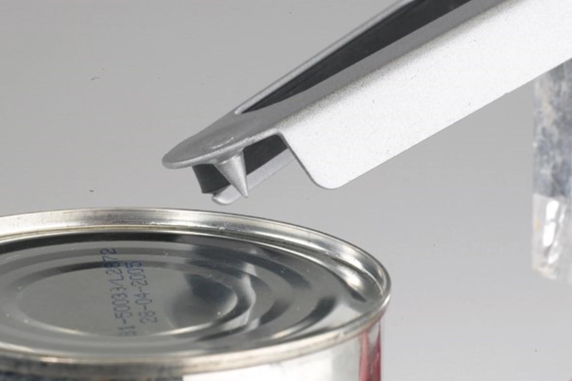 Praktischer 6-in-1 Universalöffner von Westmark, 17x10x1.5cm, ideal für Flaschen, Gläser und Dosen, kompakt und vielseitig einsetzbar.