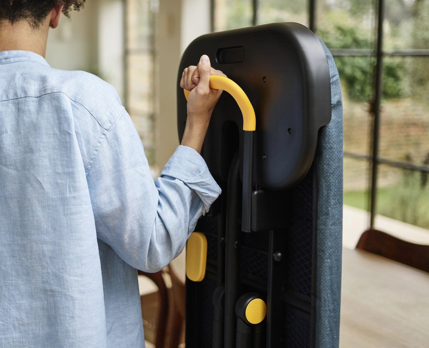 Glide Max Plus Bügelbrett Schwarz/Blau