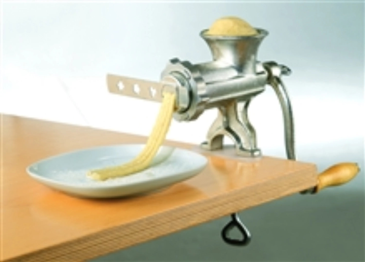 Entdecken Sie den Spritzgebäckvorsatz Gr. 5 für den Fleischwolf 9750WM von Westmark. Ideal für köstliche Kekse und Plätzchen, langlebig aus Edelstahl.