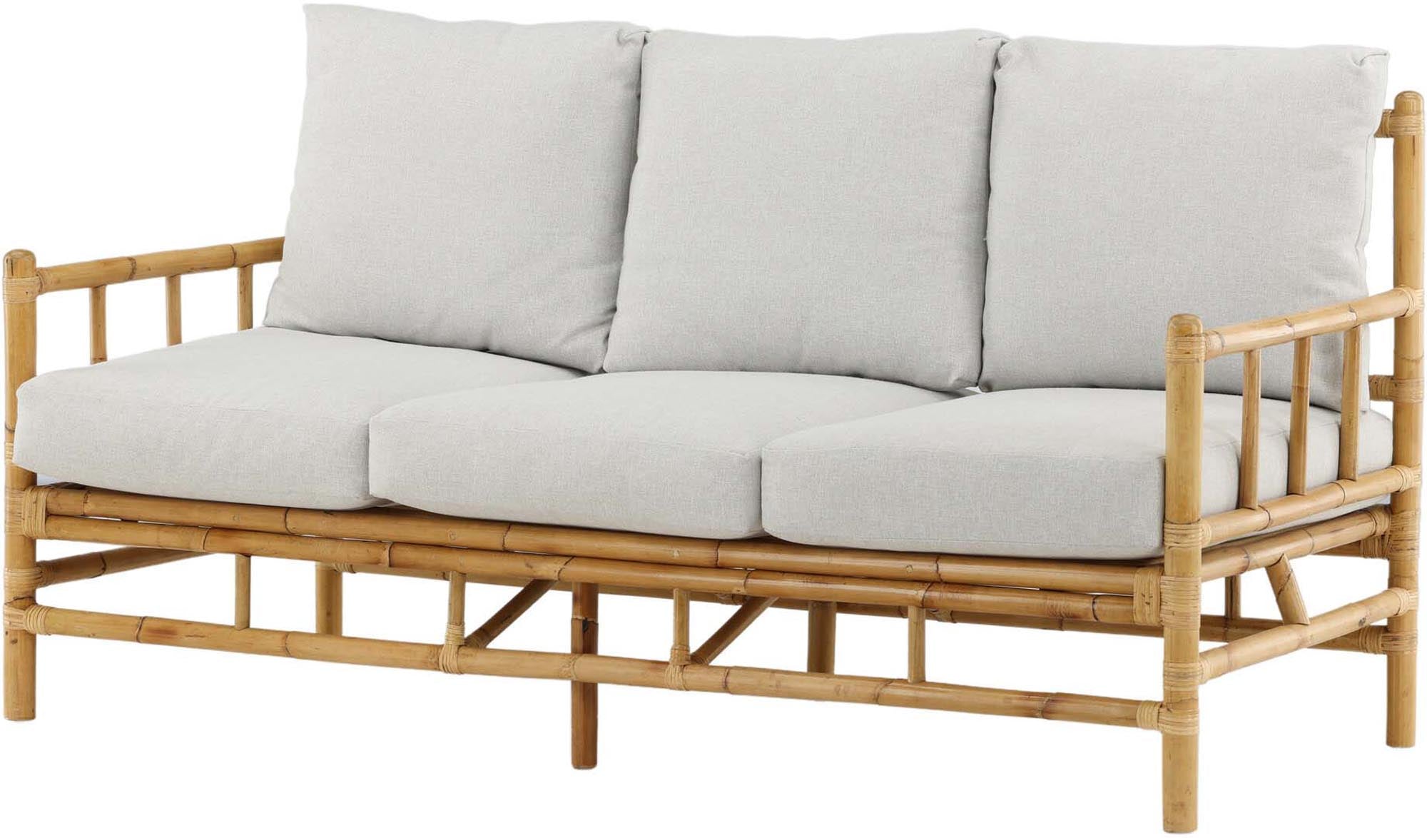 Stilvolles Cone 3er Sofa von Venture Home: Hochwertiges Rattan, bequeme Kissen und ideal für entspannte Stunden im Freien.