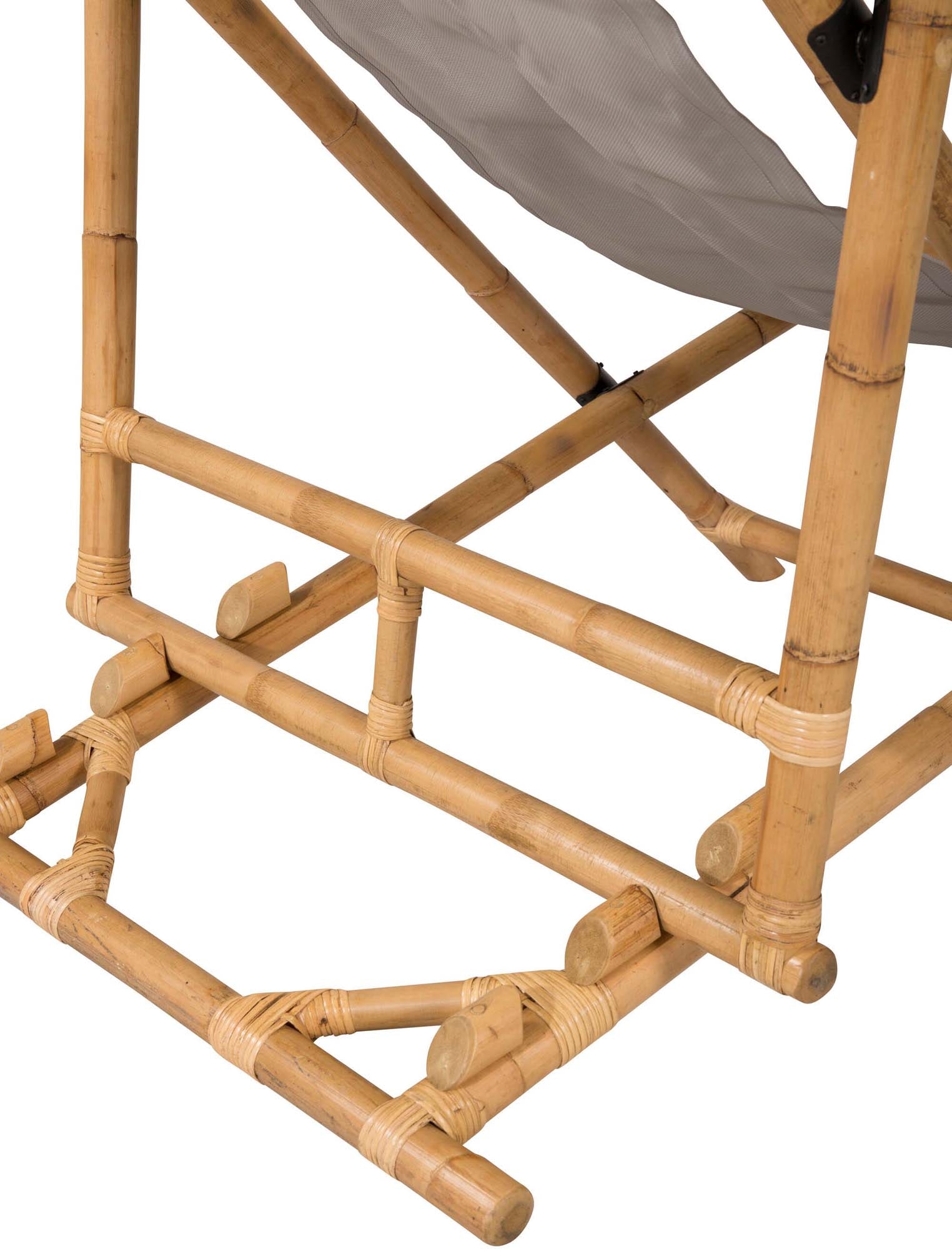Cane Lounger klappbar in Natur präsentiert im Onlineshop von KAQTU Design AG. Liegestuhl ist von Venture Home