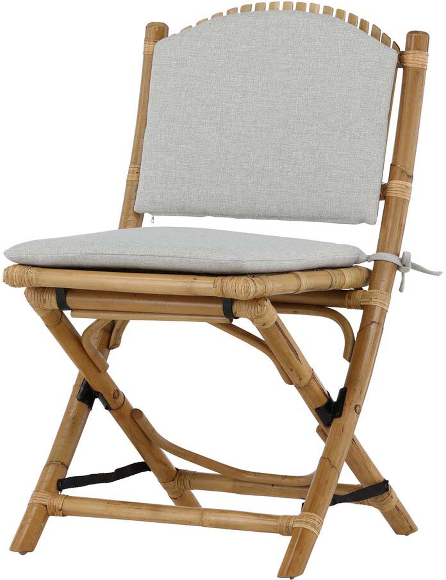 Entdecken Sie den klappbaren Cane Stuhl von Venture Home – ideal für Garten und Terrasse, vereint Komfort, Eleganz und Langlebigkeit.