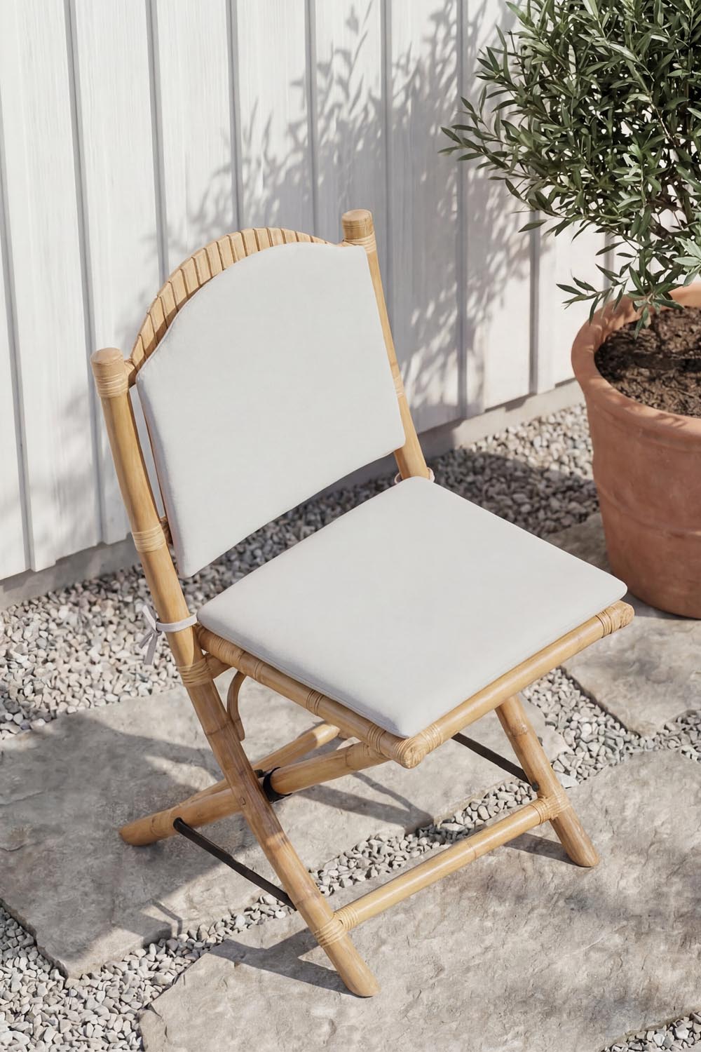Cane Stuhl klappbar in Natur präsentiert im Onlineshop von KAQTU Design AG. Gartenstuhl ist von Venture Home