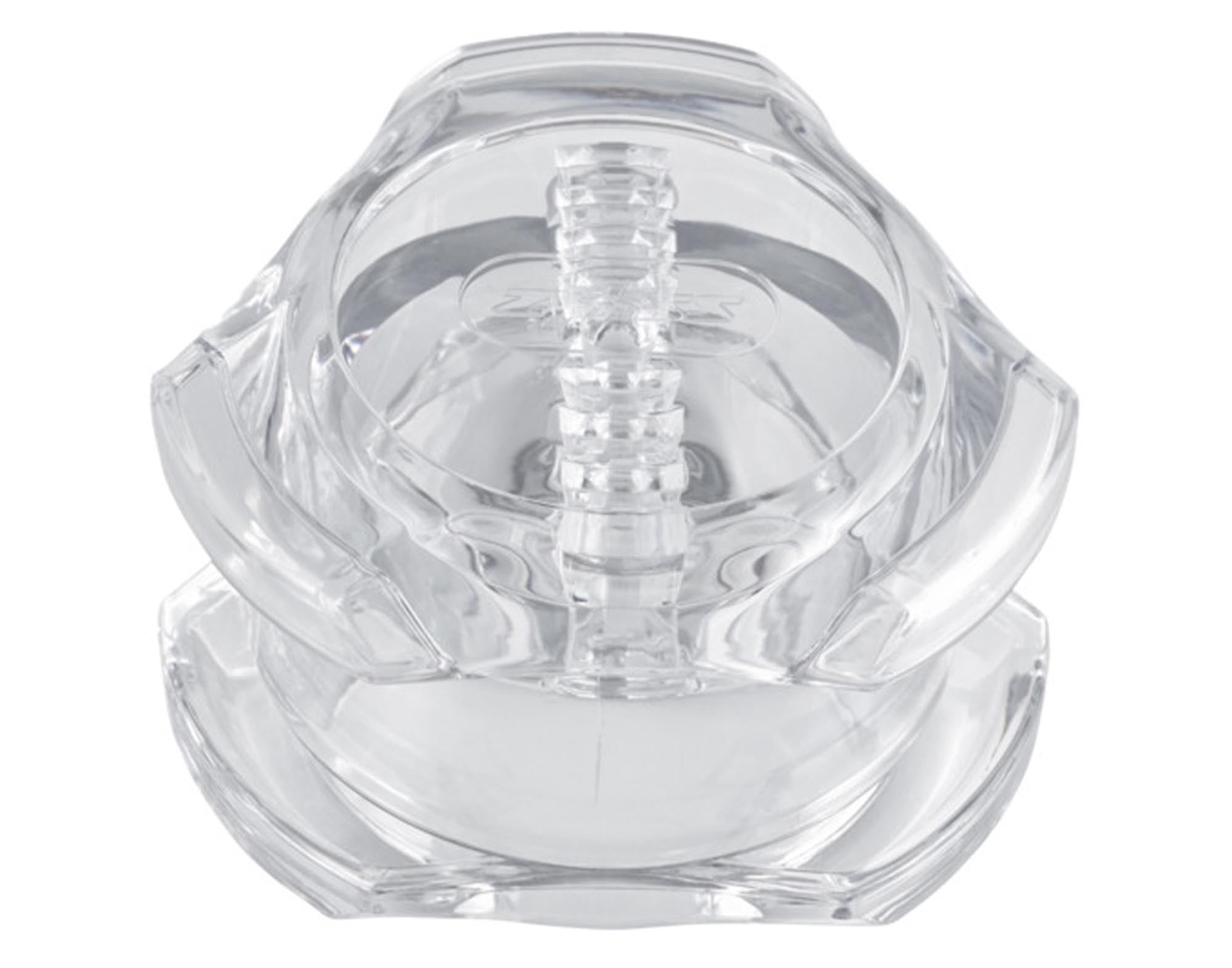 Entdecken Sie den ZYLISS Knoblauch- und Wurzelgemüse Hacker: präzise, ergonomisch, spülmaschinenfest und ideal für frische Aromen in Ihrer Küche!