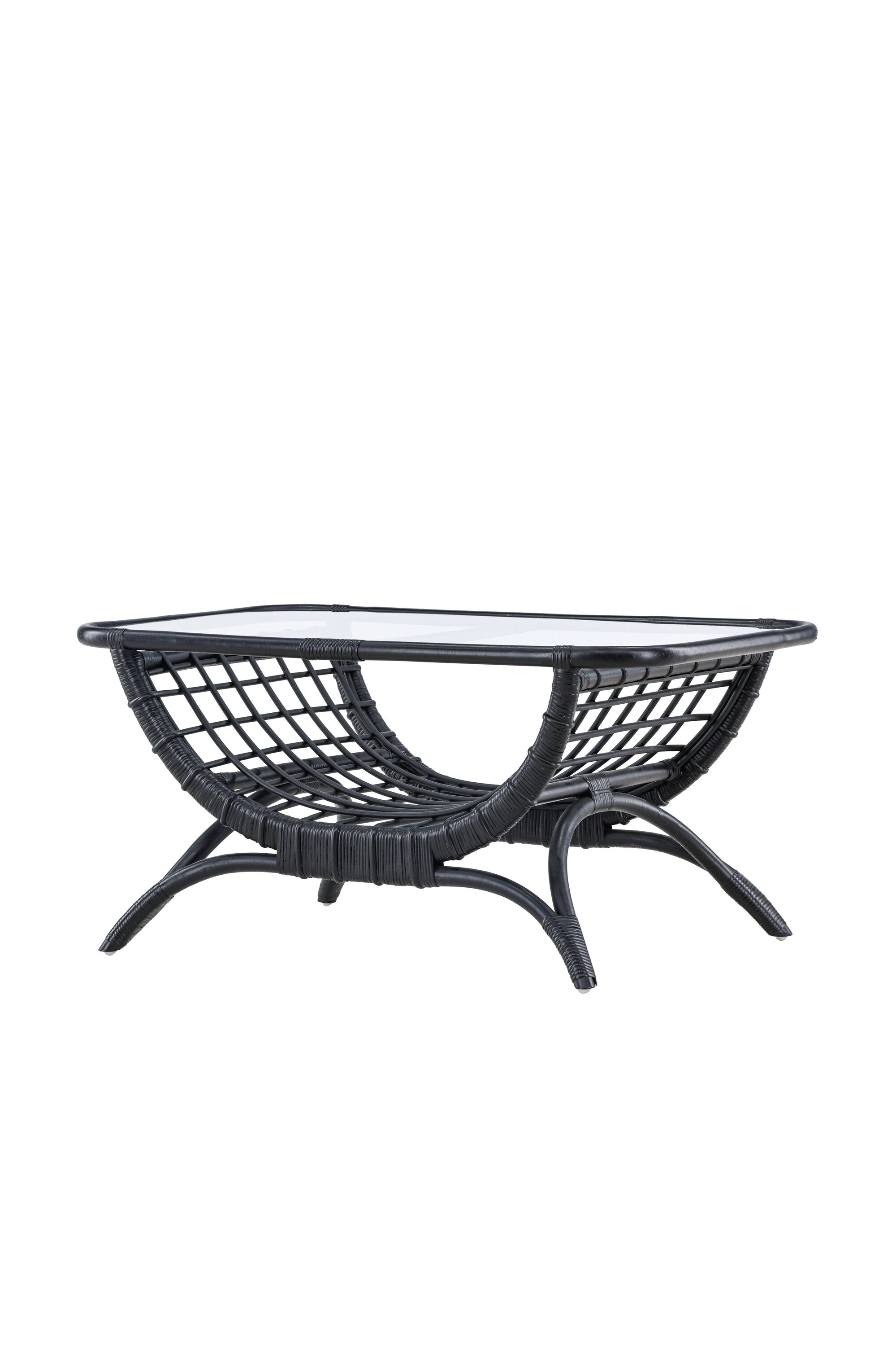 Verleihen Sie Ihrem Außenbereich mit dem Moana Beistelltisch von Venture Home einen exotischen Akzent. Robustes Rattan und stilvolles Glas vereinen sich in diesem eleganten Tisch.