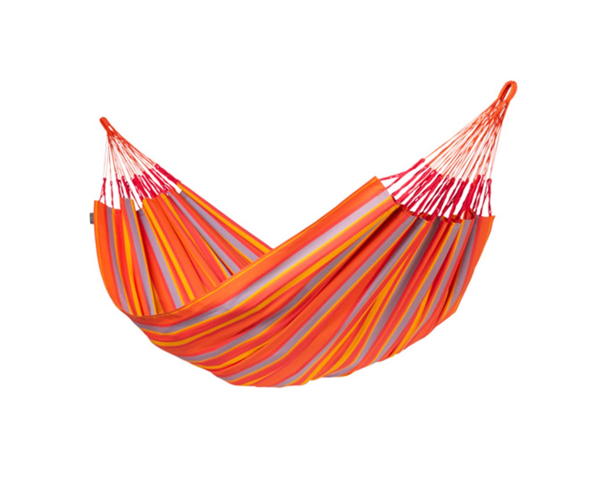 Genießen Sie entspannte Stunden in der Hängematte Brisa 180x400 cm von LA SIESTA – der perfekte Rückzugsort für drinnen und draußen.