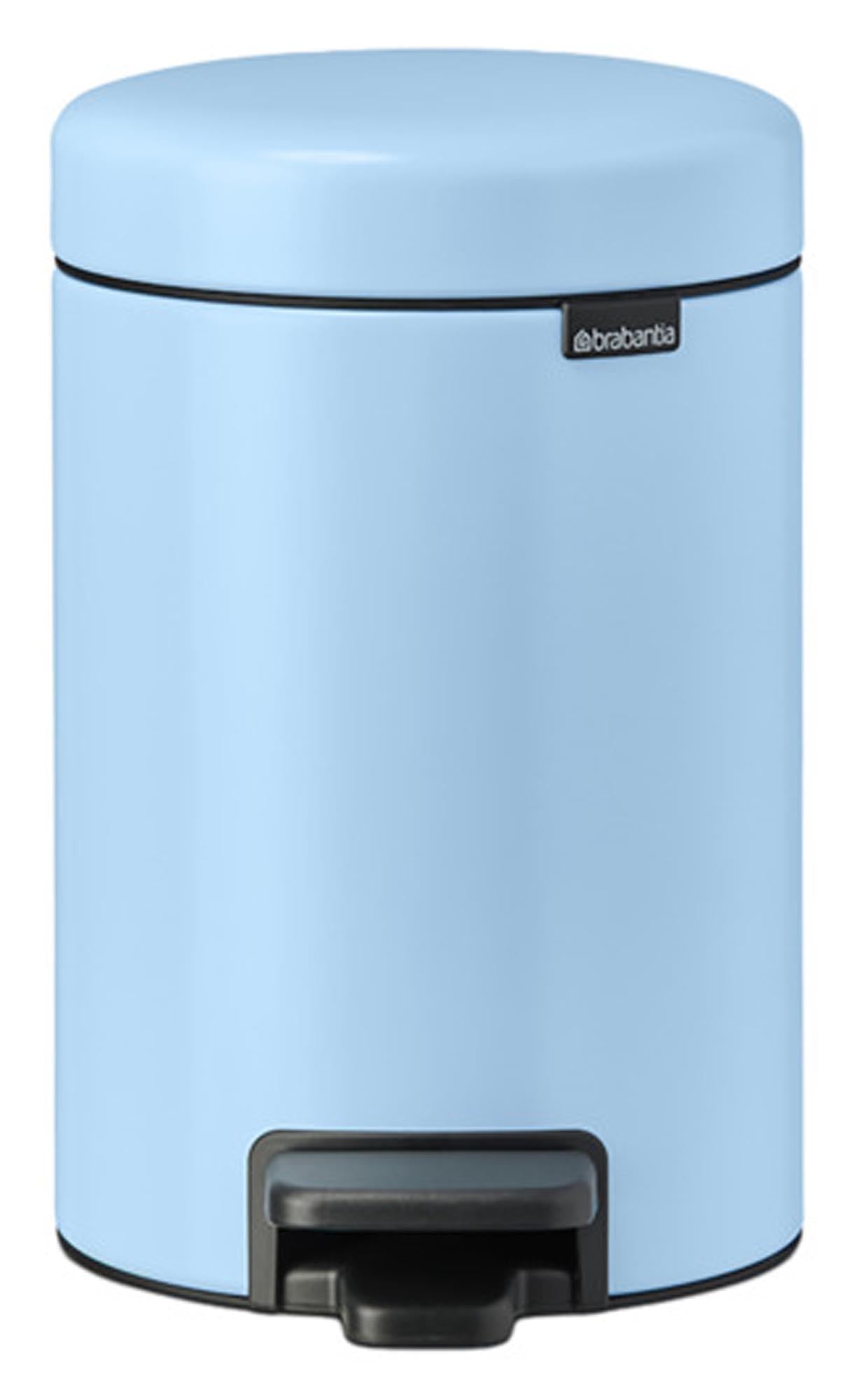 Entdecken Sie den BRABANTIA Treteimer NewIcon 3 l in dreamy blue. Hochwertig, hygienisch und stilvoll – ideal für Küche, Bad und Büro.