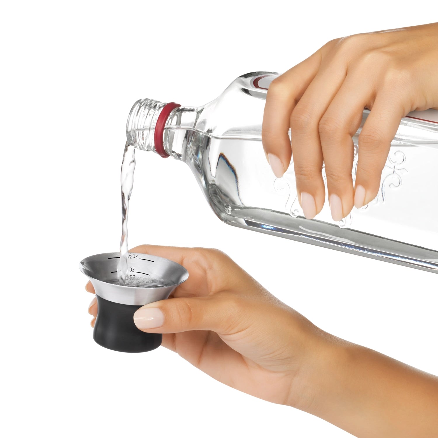 Eleganter Good Grips Cocktailshaker aus robustem Edelstahl von OXO, perfekt für kreative Mixgetränke und komfortable Nutzung.