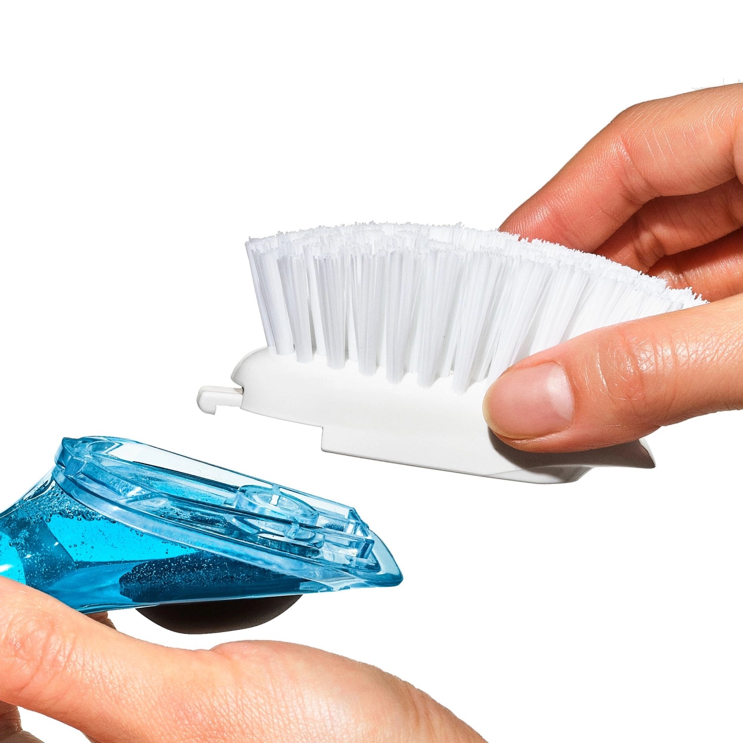 Erneuern Sie Ihre Küchenhelfer mit dem 2er Set Good Grips Ersatzbürsten von OXO. Langlebig, robust und perfekt für gründliche Reinigung.