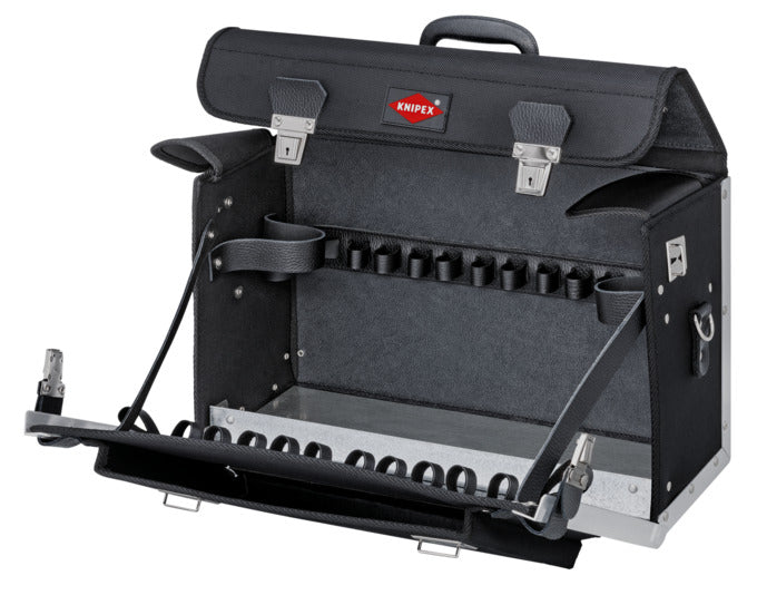 Eleganter, schwarzer 26cm Coupe Teller von Churchill. Ideal für Hauptgerichte, Salate, Desserts. Kratzfest, spülmaschinen- und mikrowellengeeignet.