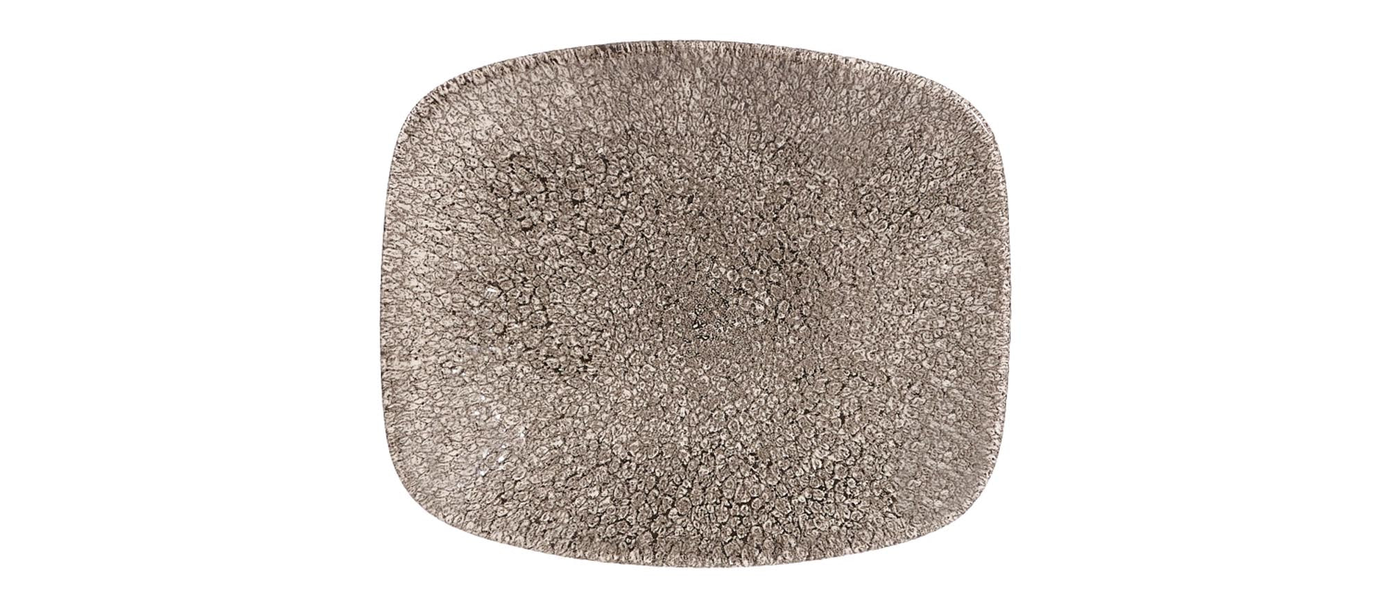 Elegante, langlebige Porzellanplatte mit Raku-Glasur, ideal für Vorspeisen. Spülmaschinenfest, mikrowellengeeignet.