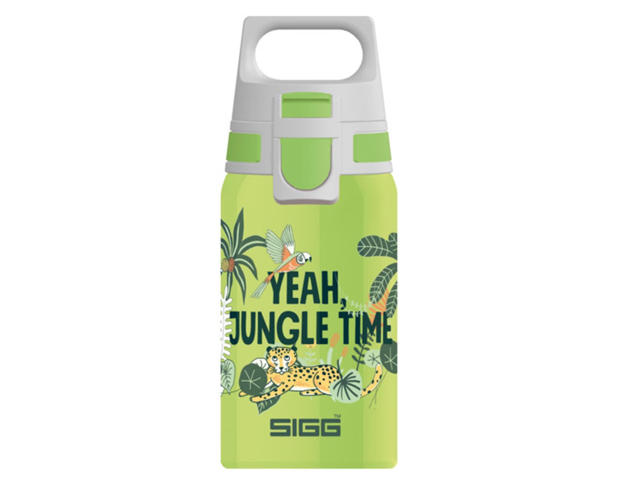 Entdecken Sie die SIGG Trinkflasche Bottle Shield One jungle 0.5 l – ideal für Outdoor-Aktivitäten, umweltfreundlich und stylisch im Jungle-Design.