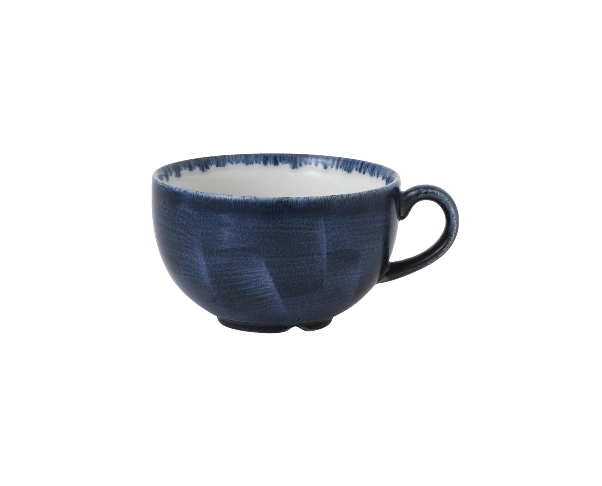 Elegante 34cl Stonecast Plume Ultramarine Tasse von Churchill: robustes Porzellan, einzigartiges Design, ideal für Kaffee und Tee.