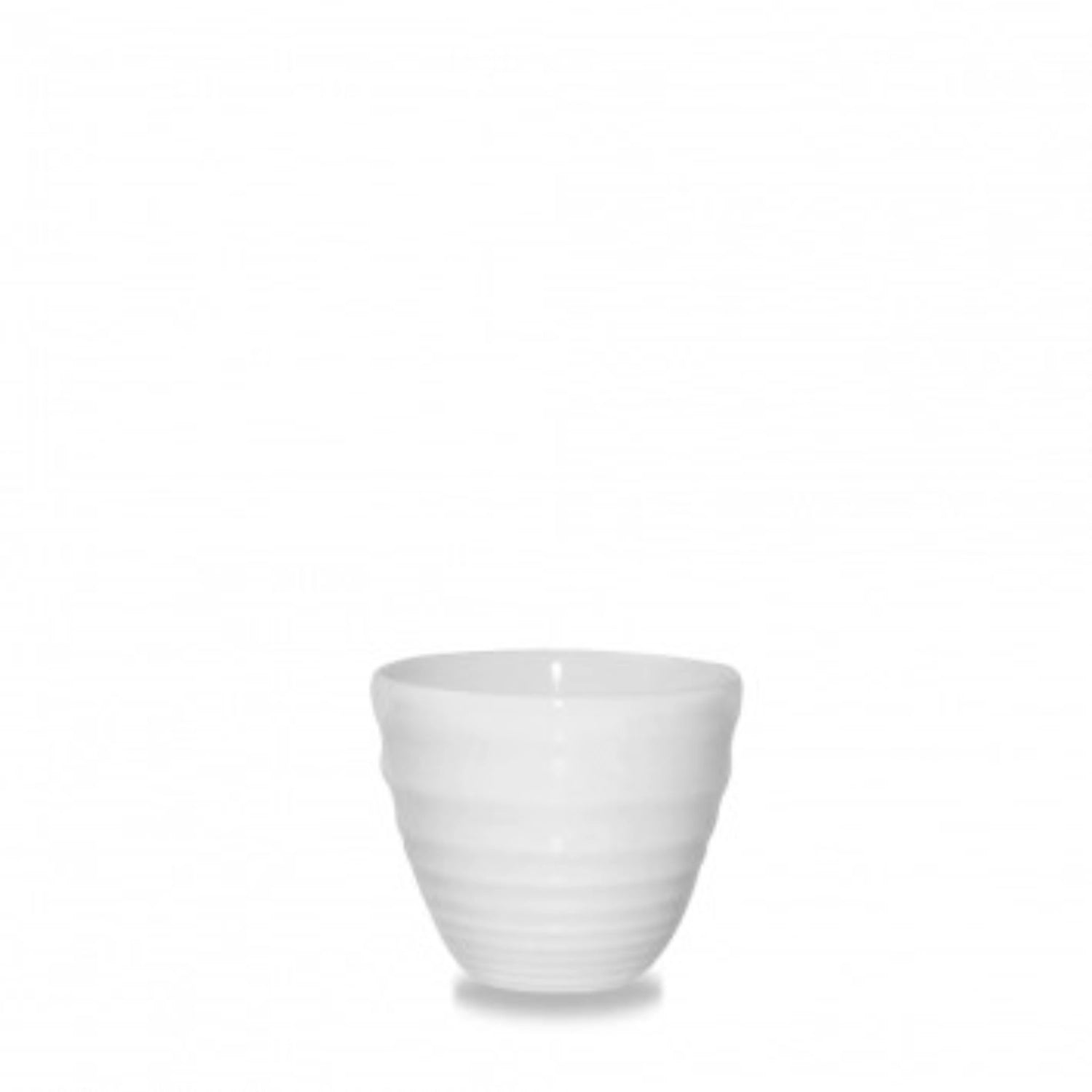 Stilvoller, weißer Ripple Dip Becher von Churchill, 7x6.2cm, 11cl, perfekt für Dips und kleine Snacks bei besonderen Anlässen.