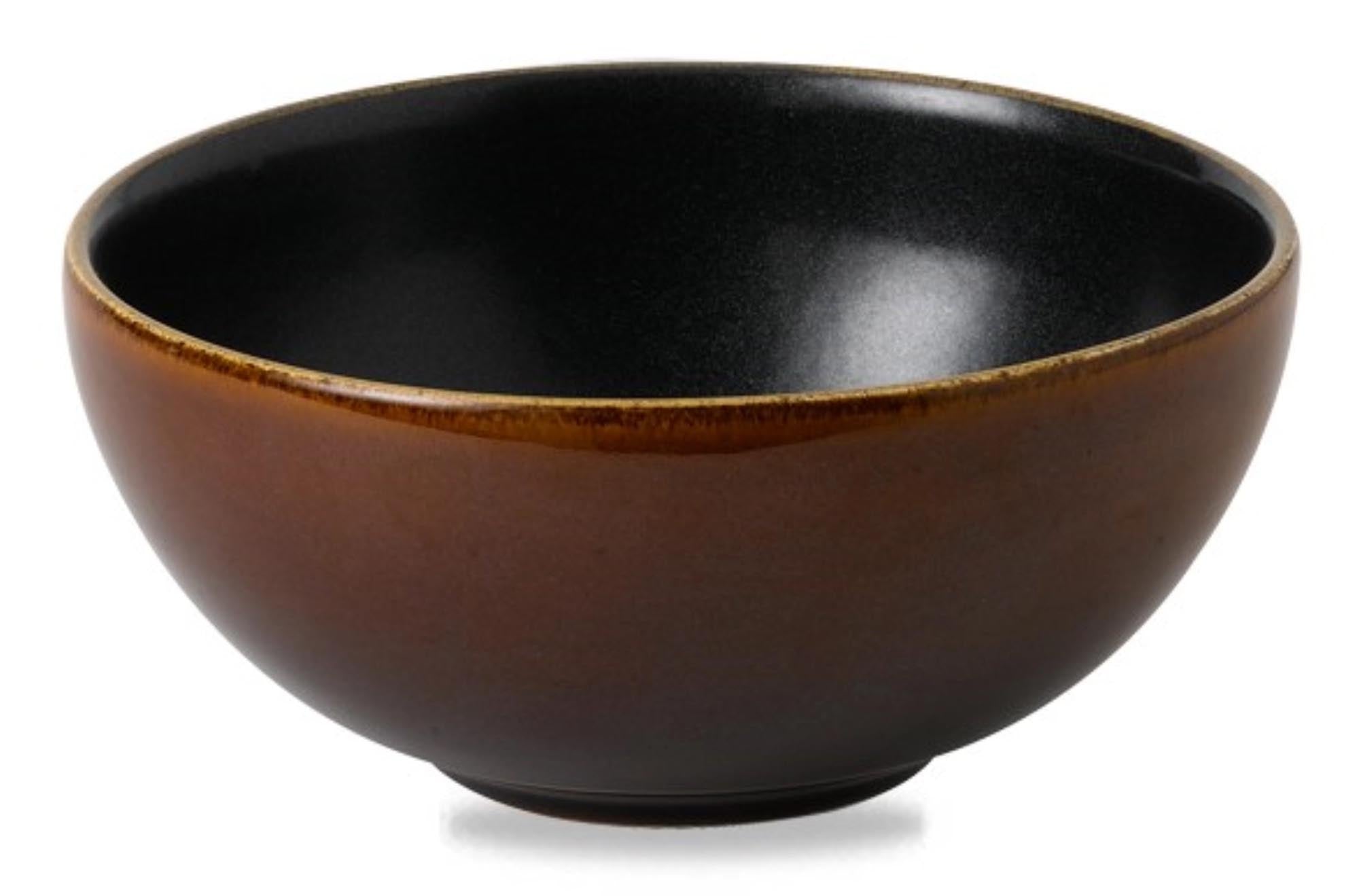 Stilvolle, tiefe Porzellanschale (15,5cm, 77cl) in Siena Brown von Churchill: langlebig, mikrowellen- und spülmaschinenfest.