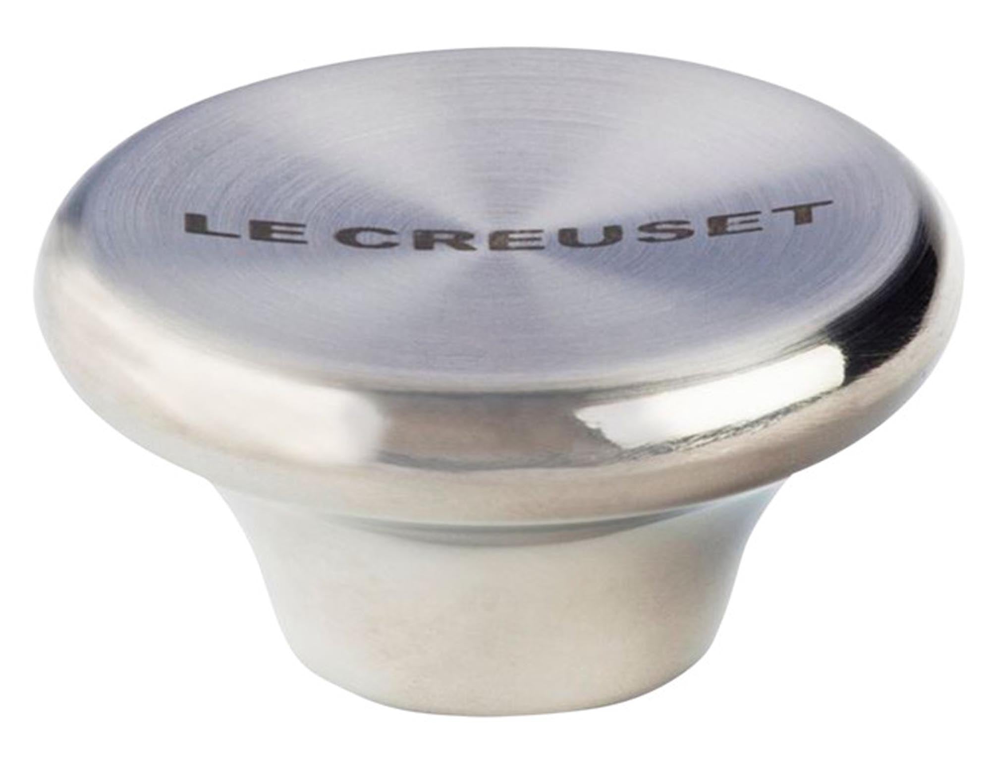 Entdecken Sie den LE CREUSET Deckelknopf Inox ø 47 mm – hitzebeständig, ergonomisch und stilvoll. Perfekt für Gusseisen- und Keramikprodukte!
