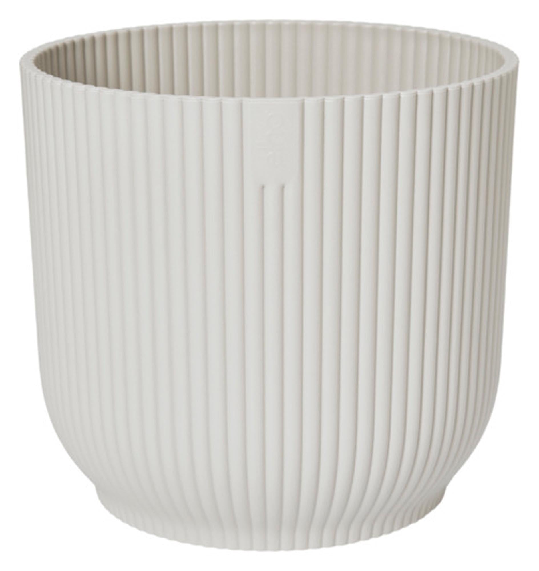 Entdecken Sie das ELHO Pflanzengefäß Vibes fold in seidenweiß (ø 25 cm) – umweltfreundlich, stilvoll und ideal für Ihre Pflanzen im Innen- und Außenbereich.