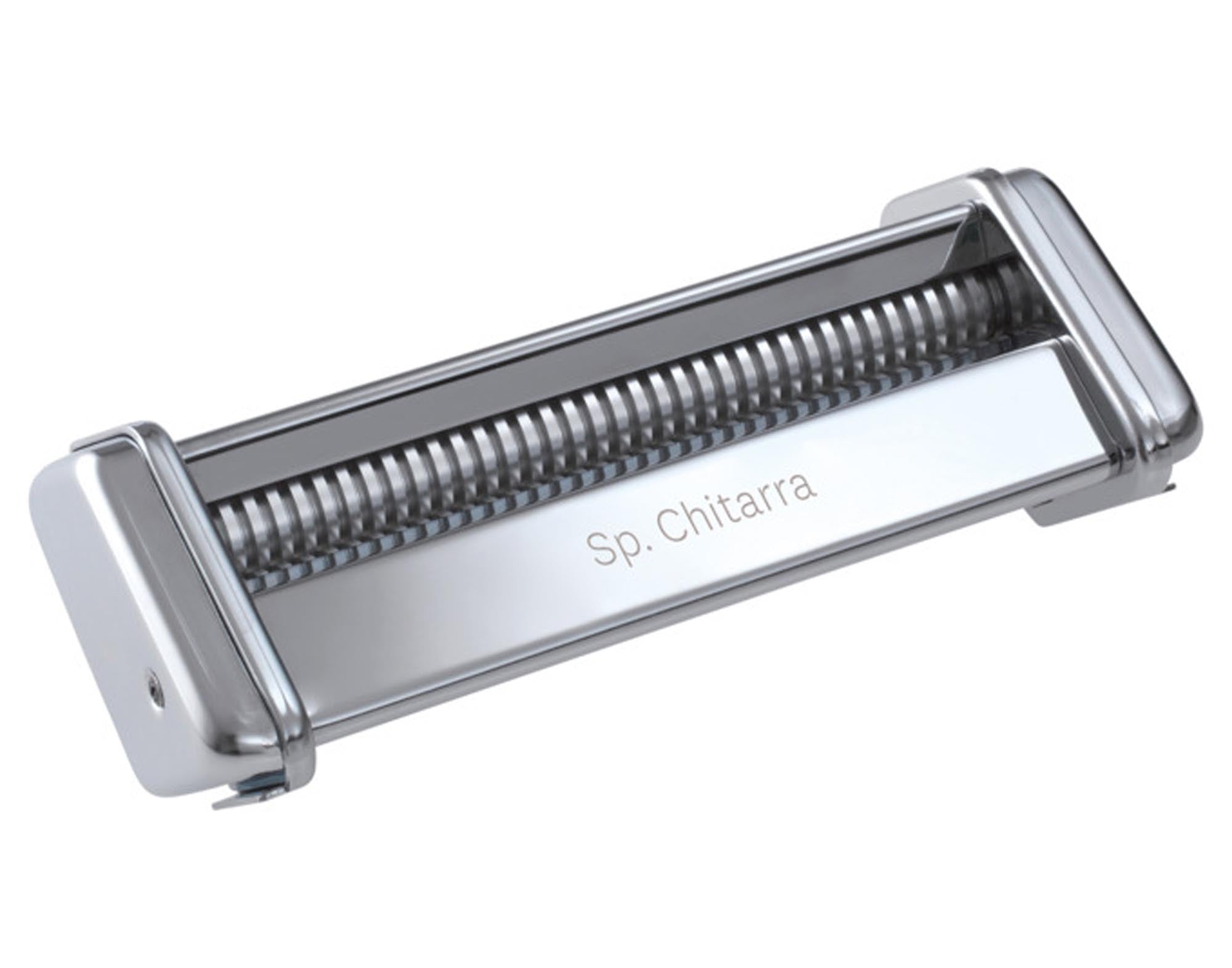 Entdecken Sie das MARCATO Zusatzgerät Spaghetti Chitarra für perfekte, hausgemachte Spaghetti. Hochwertiger Edelstahl, einfache Handhabung, ideal für Pasta-Liebhaber.