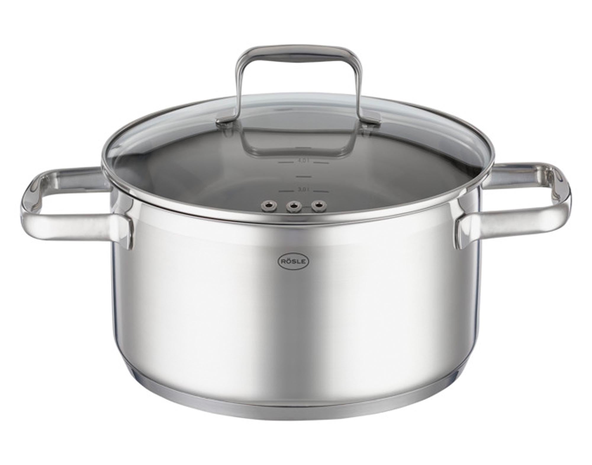 Entdecken Sie den RÖSLE Kochtopf Charm ø 24 cm: hochwertiger Edelstahl, Glasdeckel, ergonomisches Design, spülmaschinenfest und vielseitig einsetzbar.
