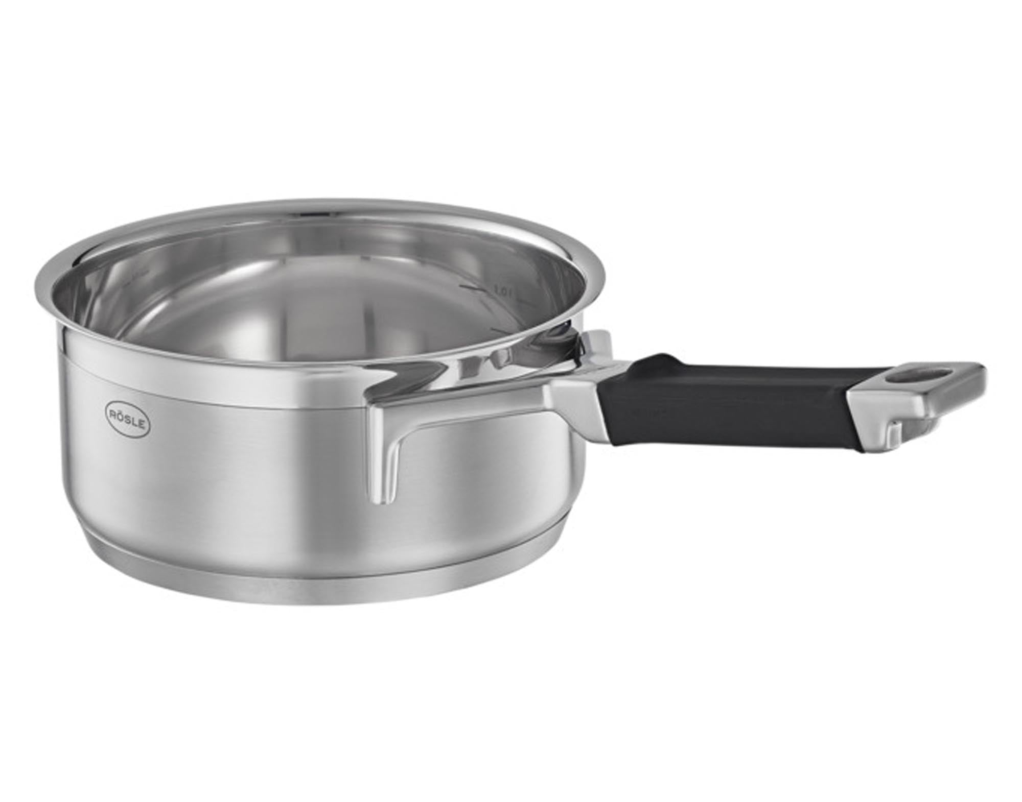 Entdecken Sie die RÖSLE Stielkasserolle SilencePro ø 16 cm aus Edelstahl mit Antihaftbeschichtung, ideal für gesundes Kochen und alle Herdarten.