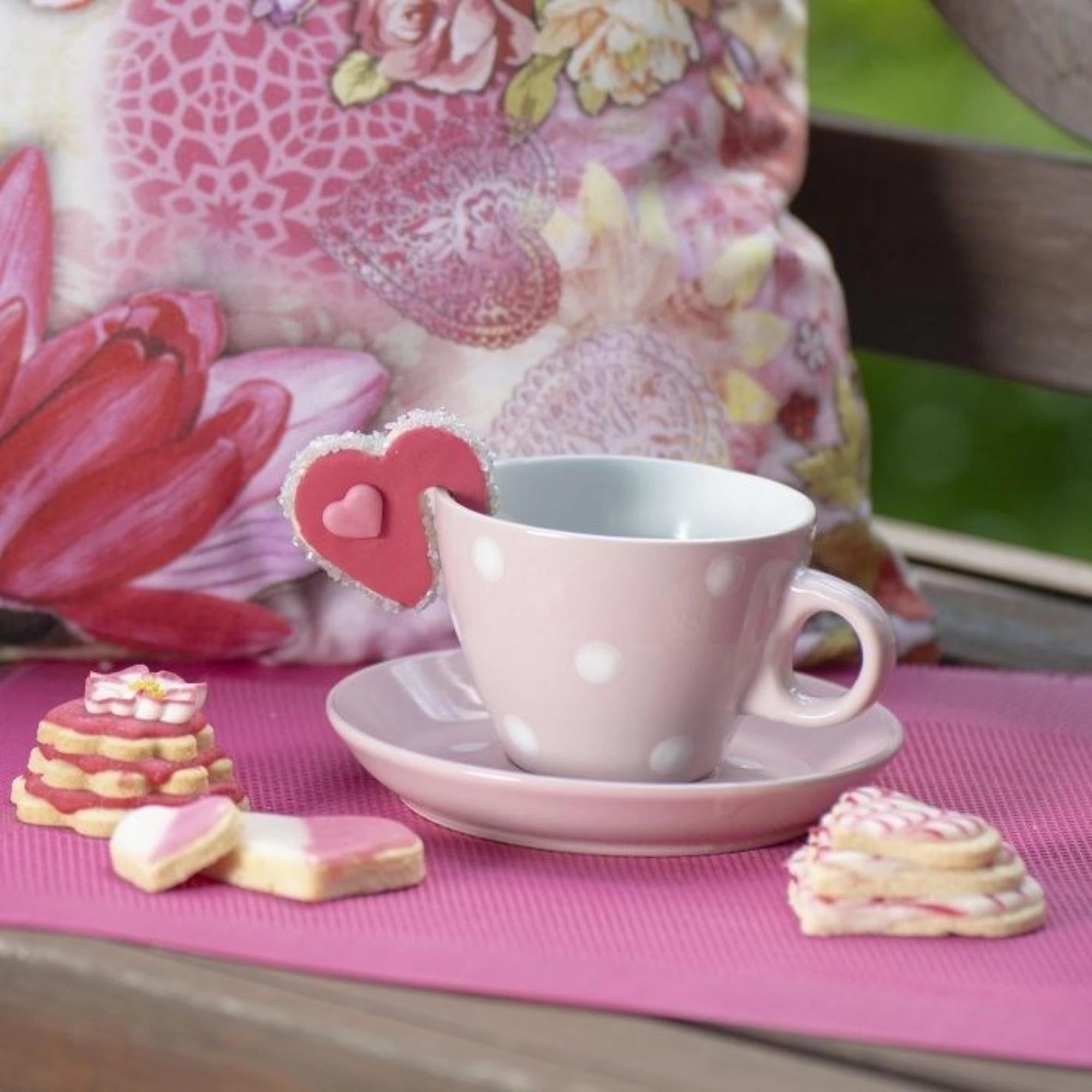 Set mit 3 Herz-Ausstechern (2, 3, 4 cm) aus Edelstahl von Westmark, ideal für kreative Backideen und liebevolle Dekorationen.