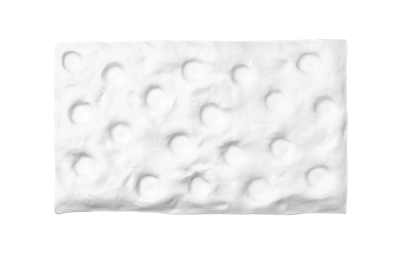 Materia 19 Platte rechteckig Hole 37x21.5cm ohne Glasur in Weiss präsentiert im Onlineshop von KAQTU Design AG. Platte ist von Royale