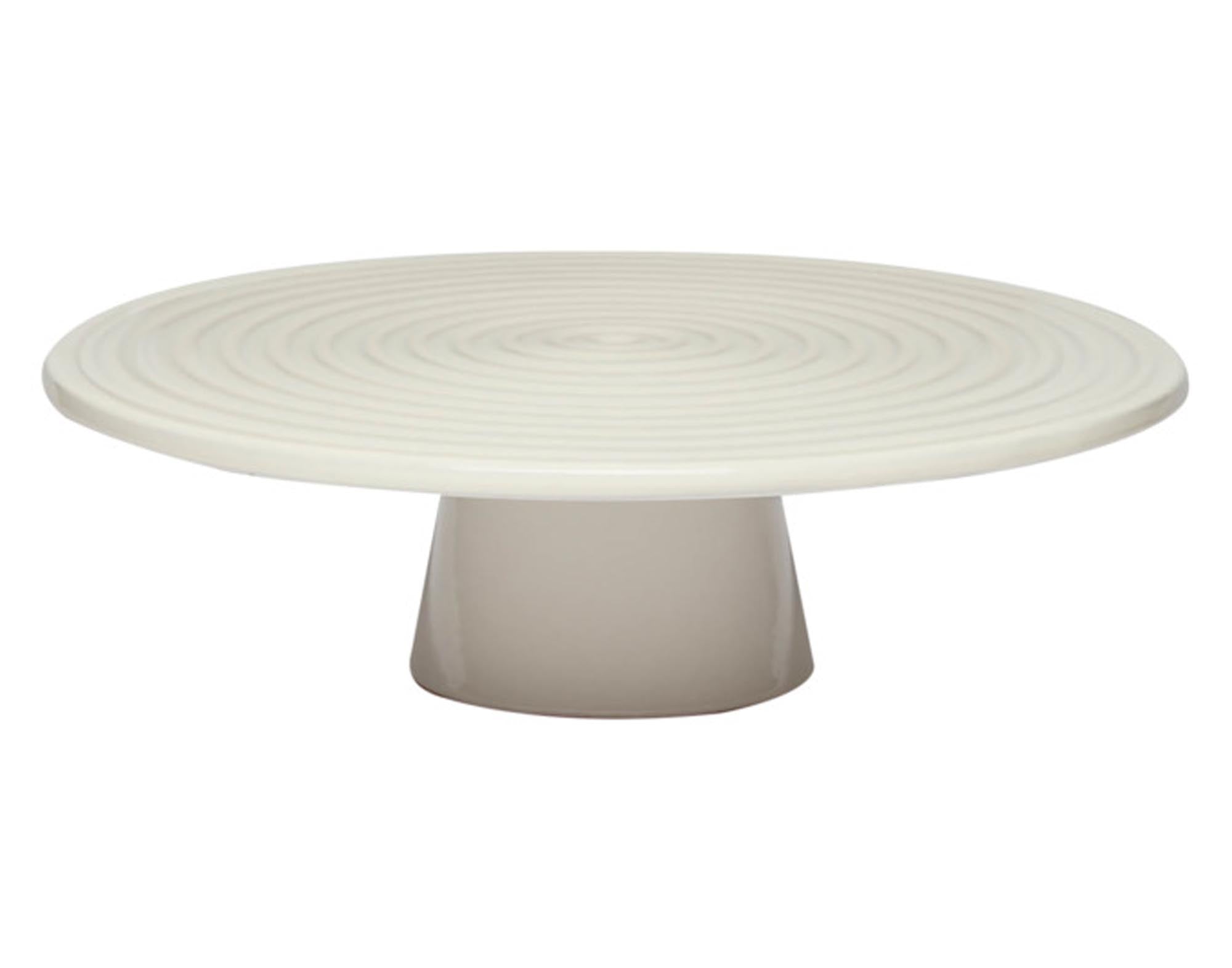 Entdecken Sie den stilvollen Teller auf Fuss ø 32 cm von DUTCHDELUXES. Hochwertiges Porzellan, elegant und vielseitig für jeden Anlass.