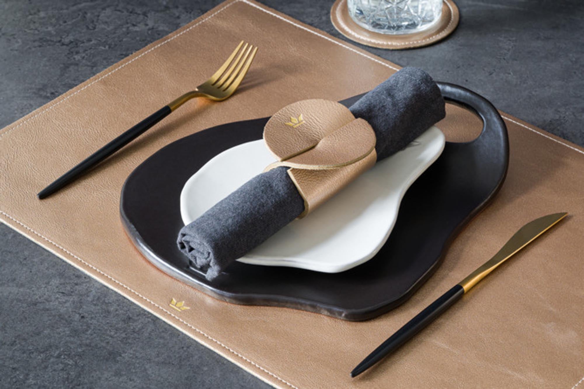 DUTCHDELUXES Tischset Leder vintage pearly rose 48x33 cm in präsentiert im Onlineshop von KAQTU Design AG. Tischset ist von DUTCHDELUXES