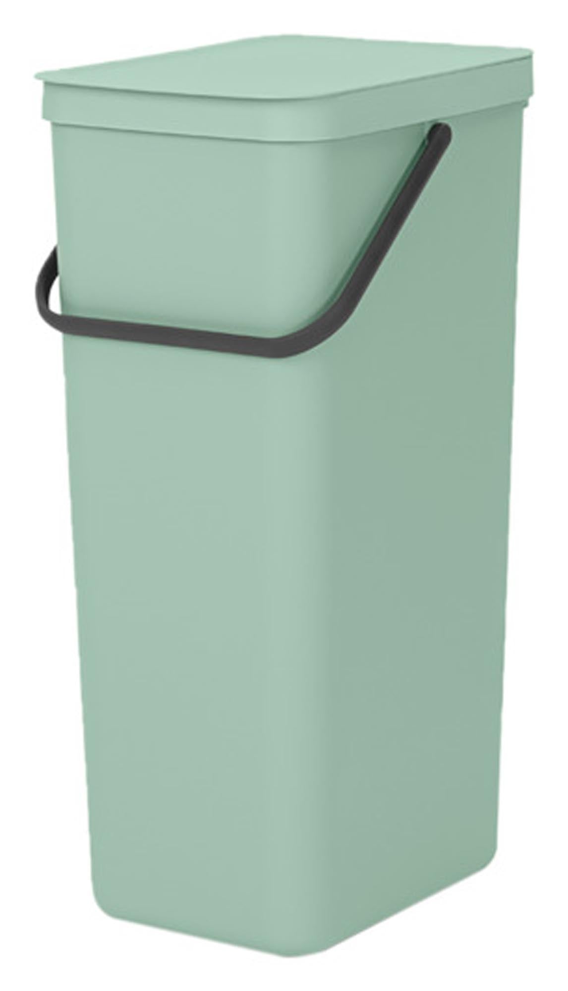 Entdecken Sie den BRABANTIA Abfallbehälter Sort&Go 40 l in jade green – ideal für umweltbewusstes Mülltrennen, robust, leicht zu reinigen und stylish.