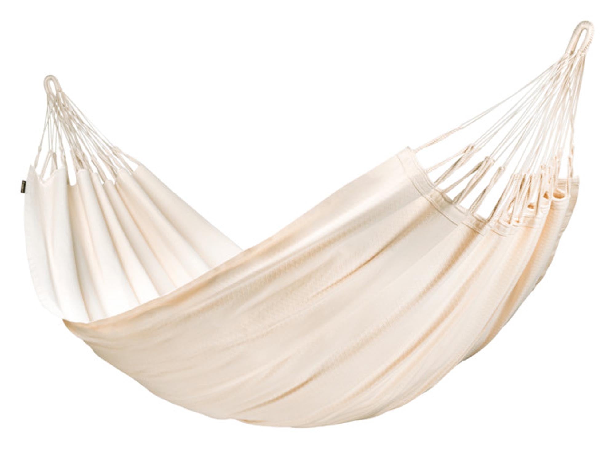 Entspannen Sie stilvoll in der Hängematte Modesta 160x350 cm von LA SIESTA – ideal für drinnen und draußen, aus langlebiger Baumwolle.