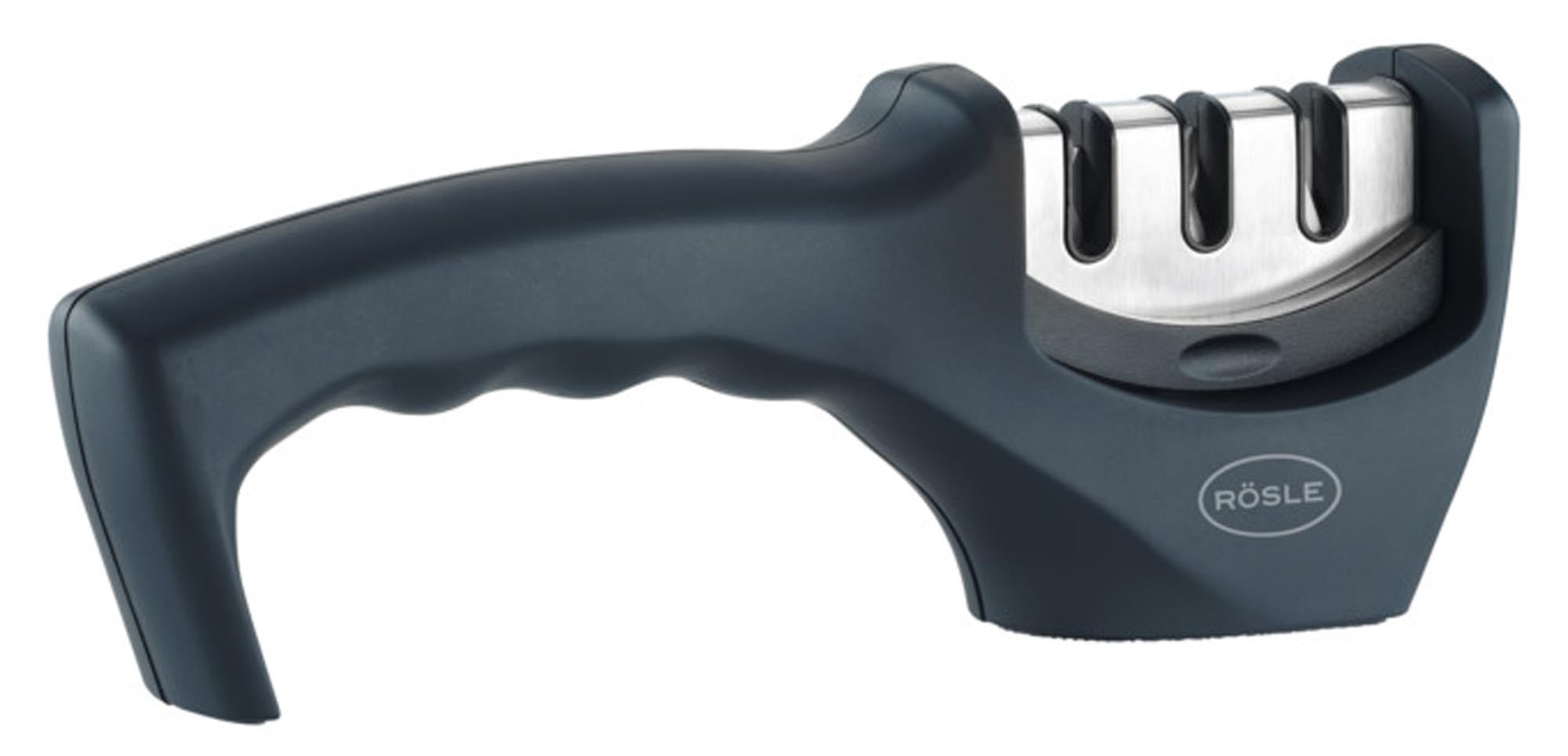 Der RÖSLE Lackstift schwarz ist das ideale Grillzubehör zur effektiven Reparatur von Kratzern und Abnutzungsspuren. Hitzebeständig und wetterfest!