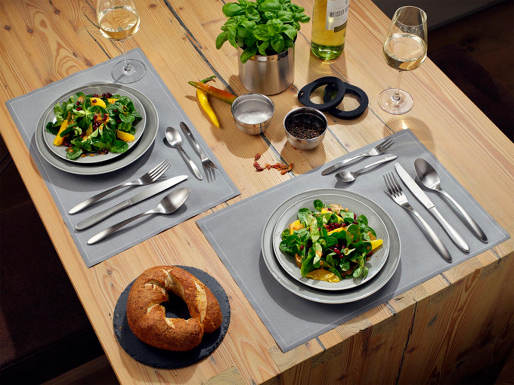 Elegantes 30-teiliges Besteckset von RÖSLE: Hochwertiger Edelstahl, zeitloses Design, ideal für jeden Anlass.