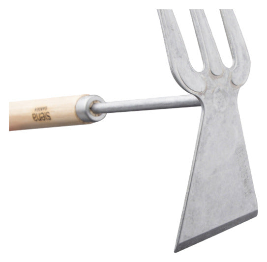 Entdecken Sie die SIENA GARDEN Doppelhacke Isyplant mit 3 Zinken (39 cm) – Ihr idealer Partner für müheloses Hacken und Lockern im Garten!