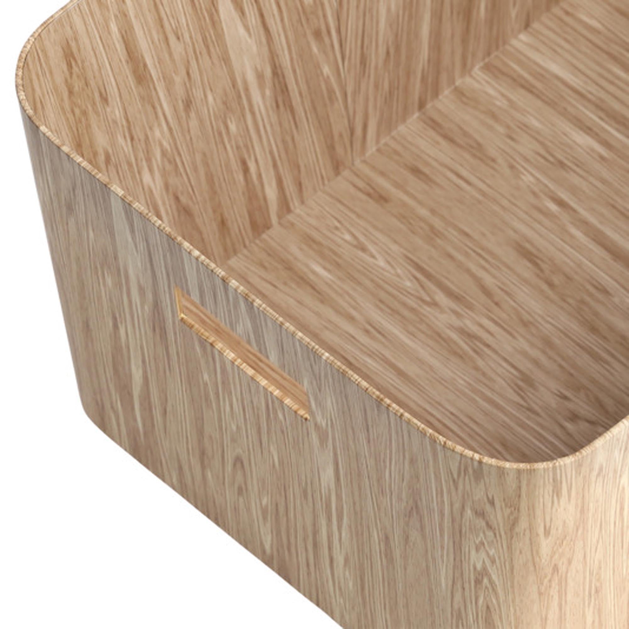 Elegante Holz-Aufbewahrungsbox (30.5x40.6x40.3 cm) von ZELLER PRESENT: robust, vielseitig, mit Deckel und Griffen. Ideal für jeden Raum.
