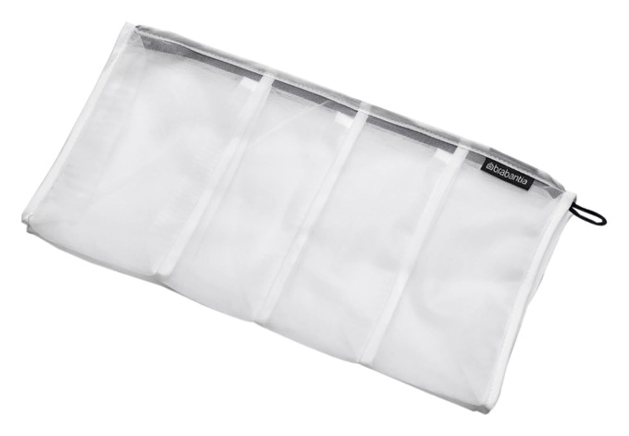 Entdecken Sie den BRABANTIA Wäscheschutzbeutel für Socken: langlebig, atmungsaktiv und mit robustem Reißverschluss für schonende Wäschepflege.